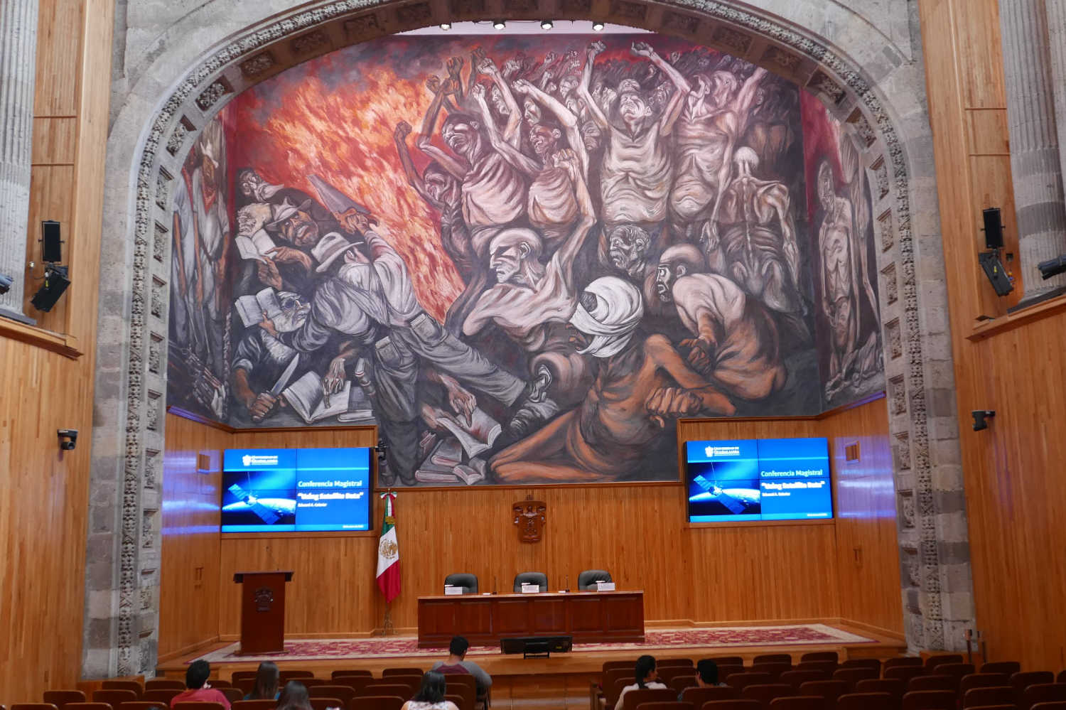 El Pueblo y sus falsos Lideres mural by Orozco in the MUSA in Guadalajara