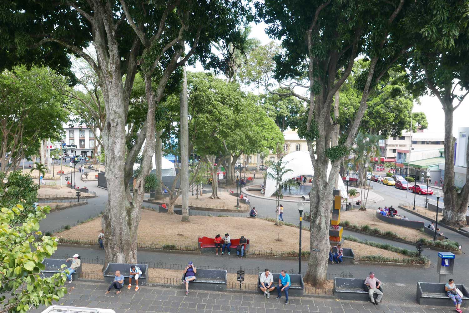 Overview of the Parque Central in Alajuela